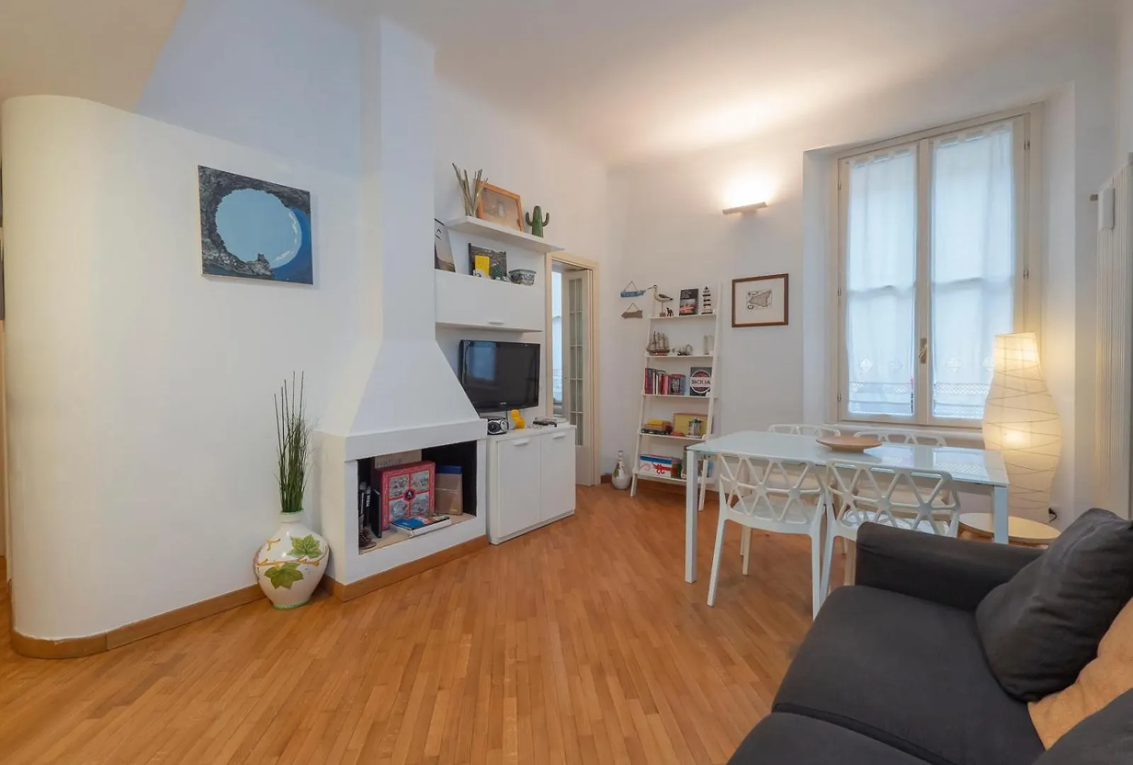 Xenia Apartments - Cozy Two-Rooms Apartment In Corso Vercelli Milan
